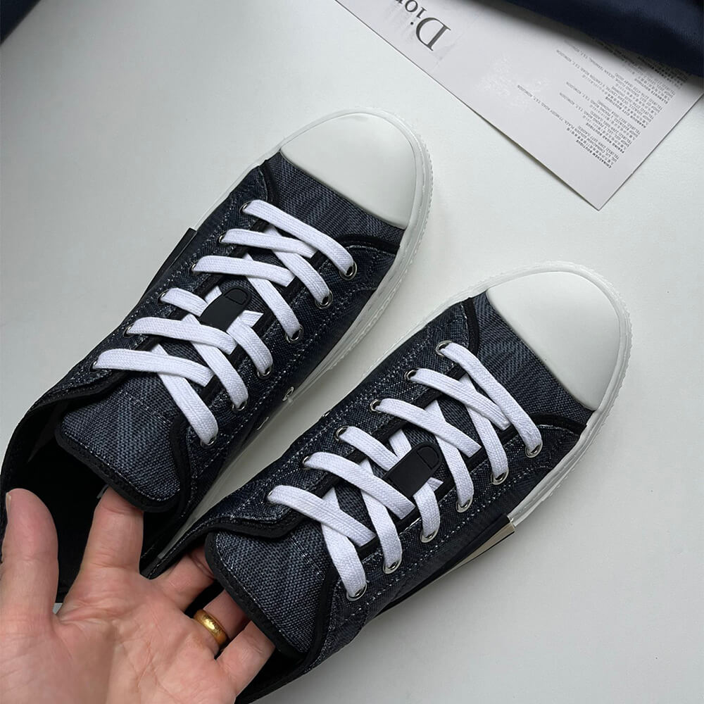 B23 LOW-TOP SNEAKER