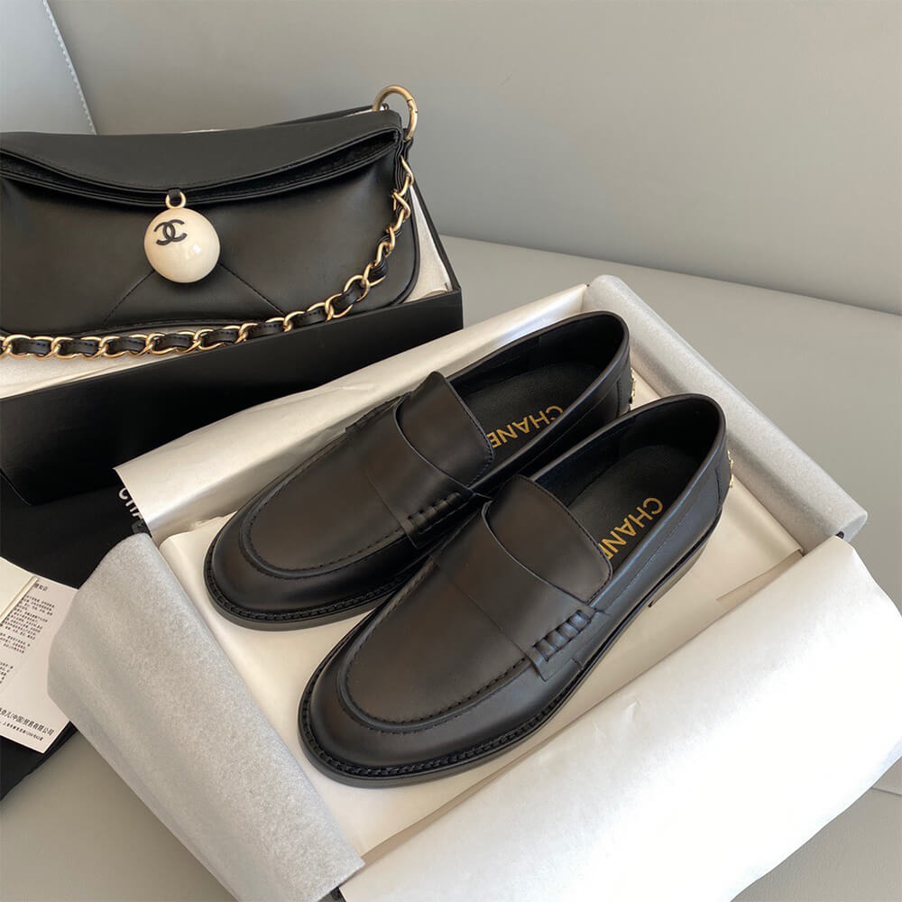 Ch**el Loafer