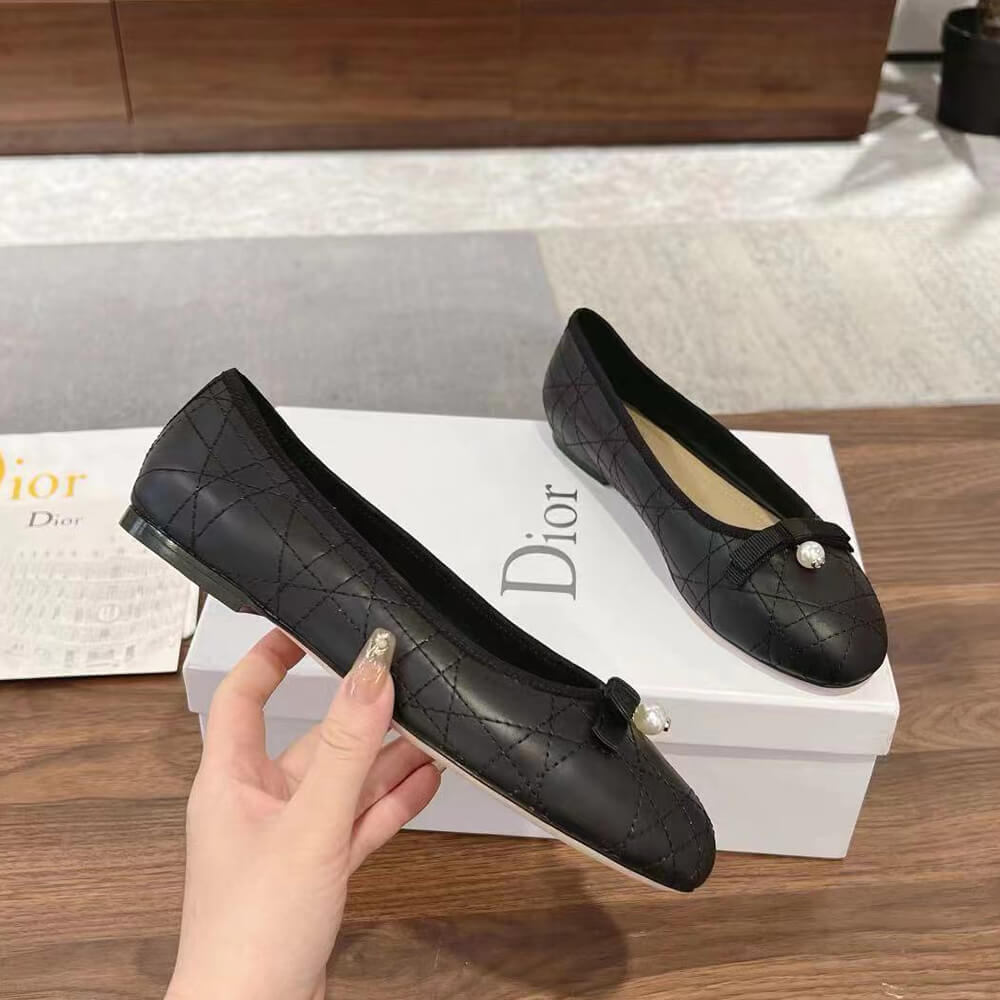 D10r Ballet Flat