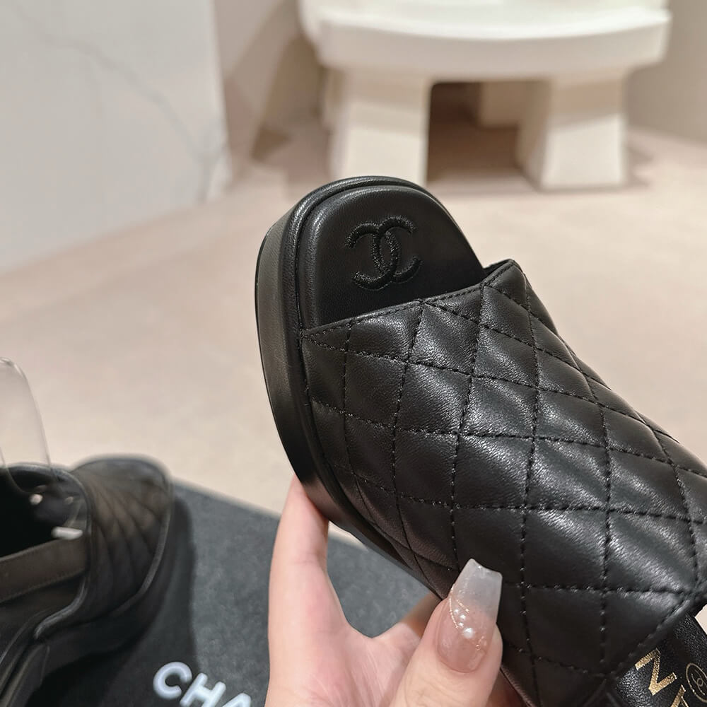 Ch**el SANDALS