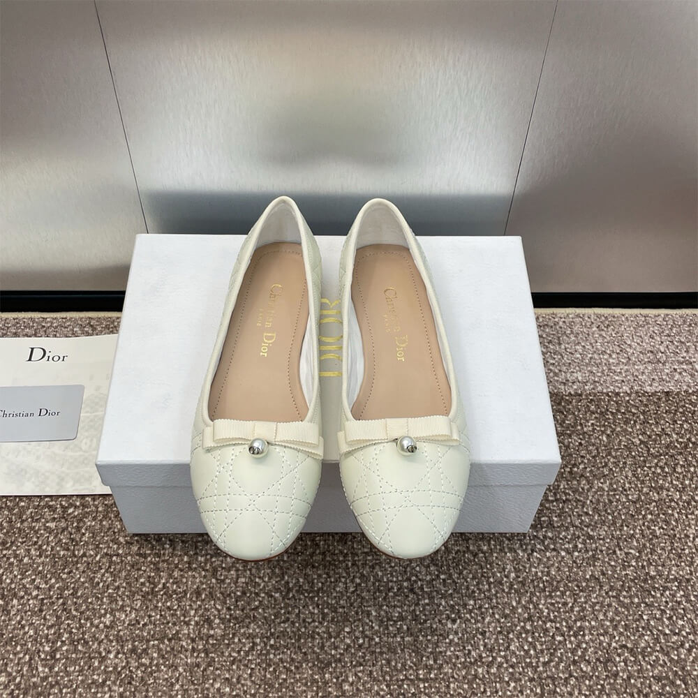 D10r Ballet Flat
