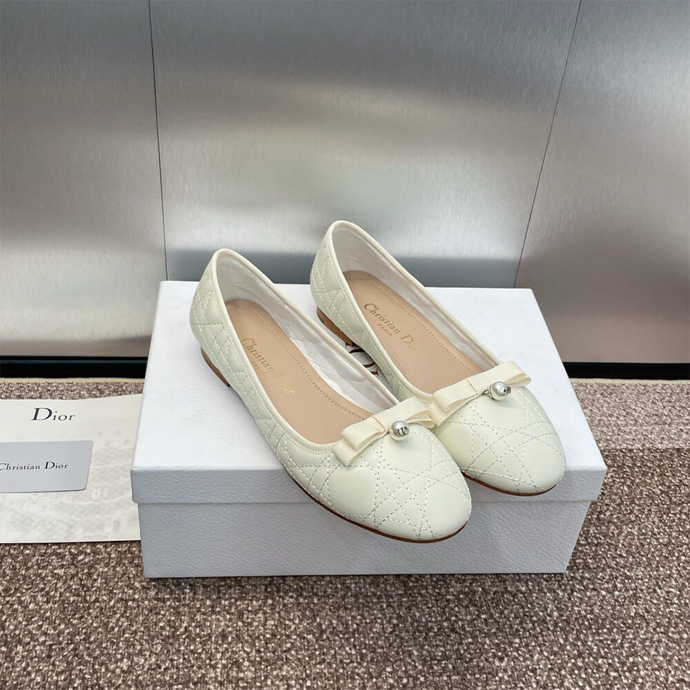 D10r Ballet Flat