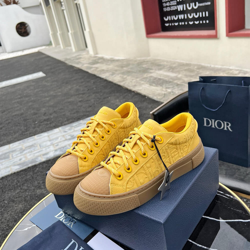 D10r B33 Sneaker