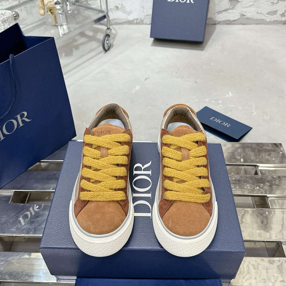 D10r B33 Sneaker
