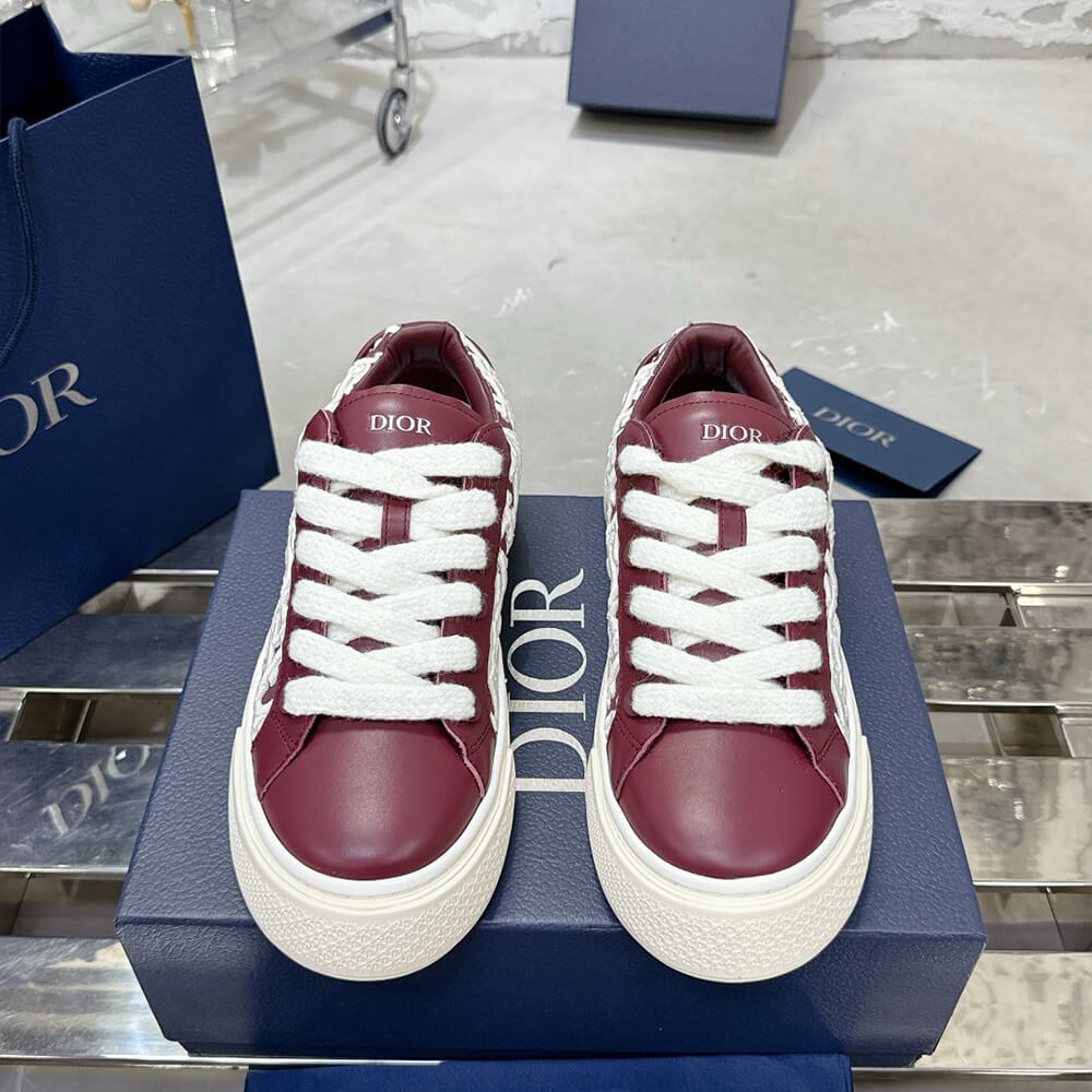 D10r B33 Sneaker