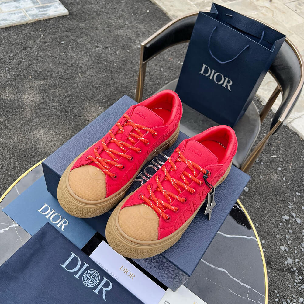 D10r B33 Sneaker
