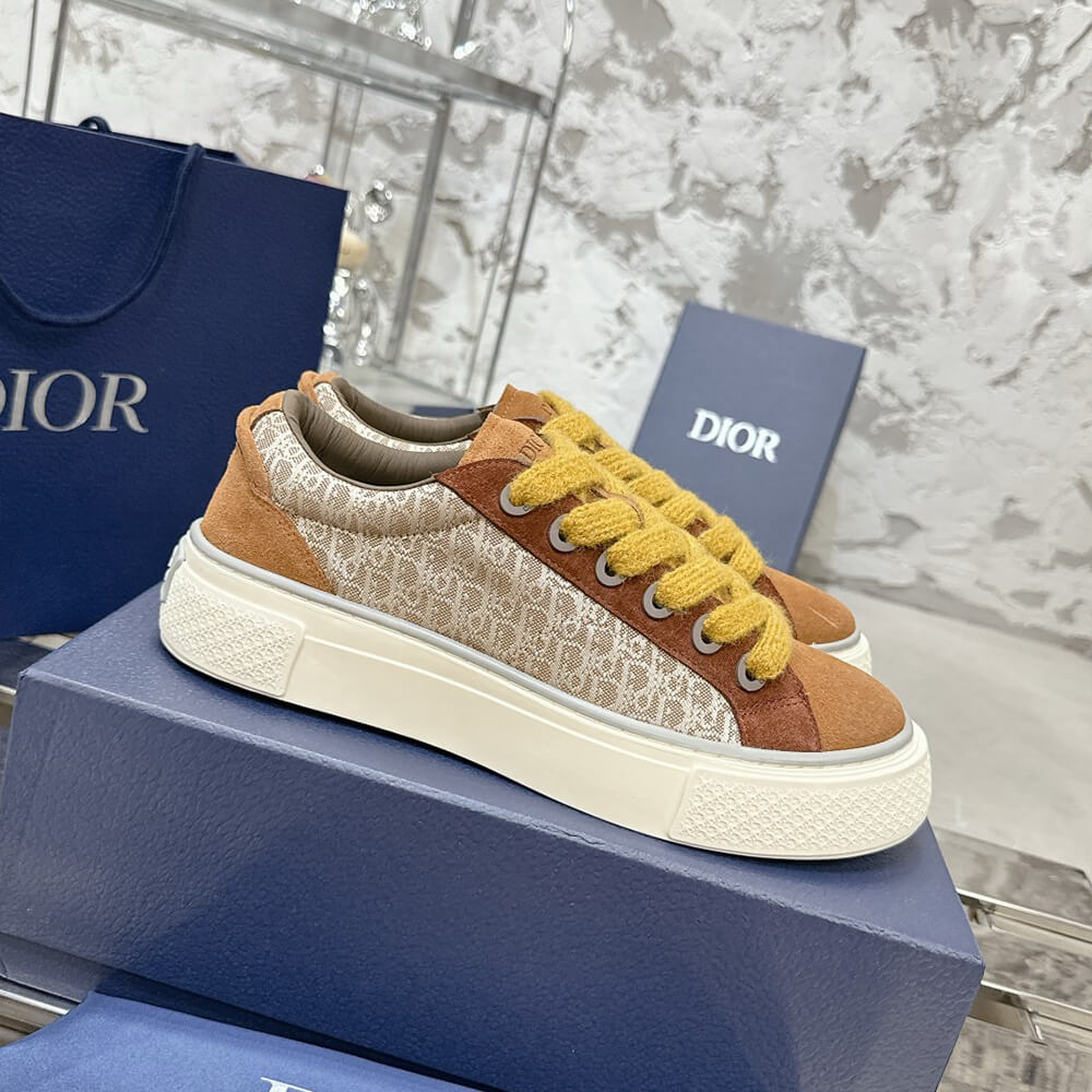 D10r B33 Sneaker