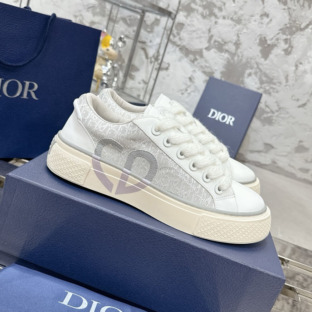 D10r B33 Sneaker