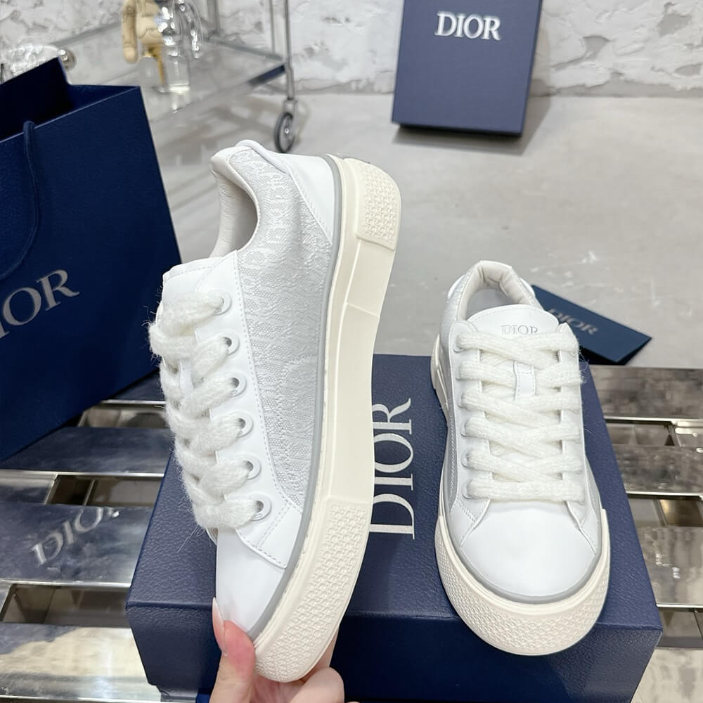 D10r B33 Sneaker