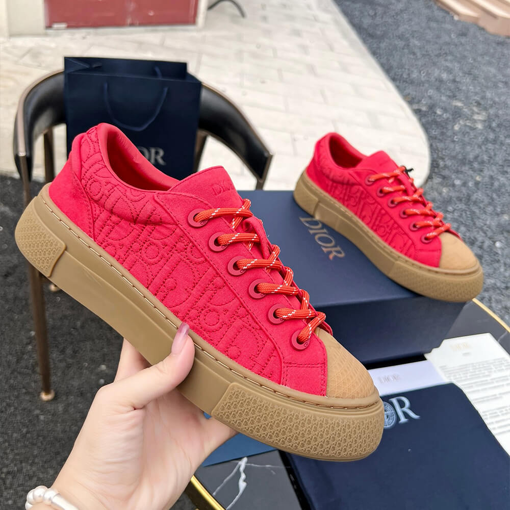 D10r B33 Sneaker