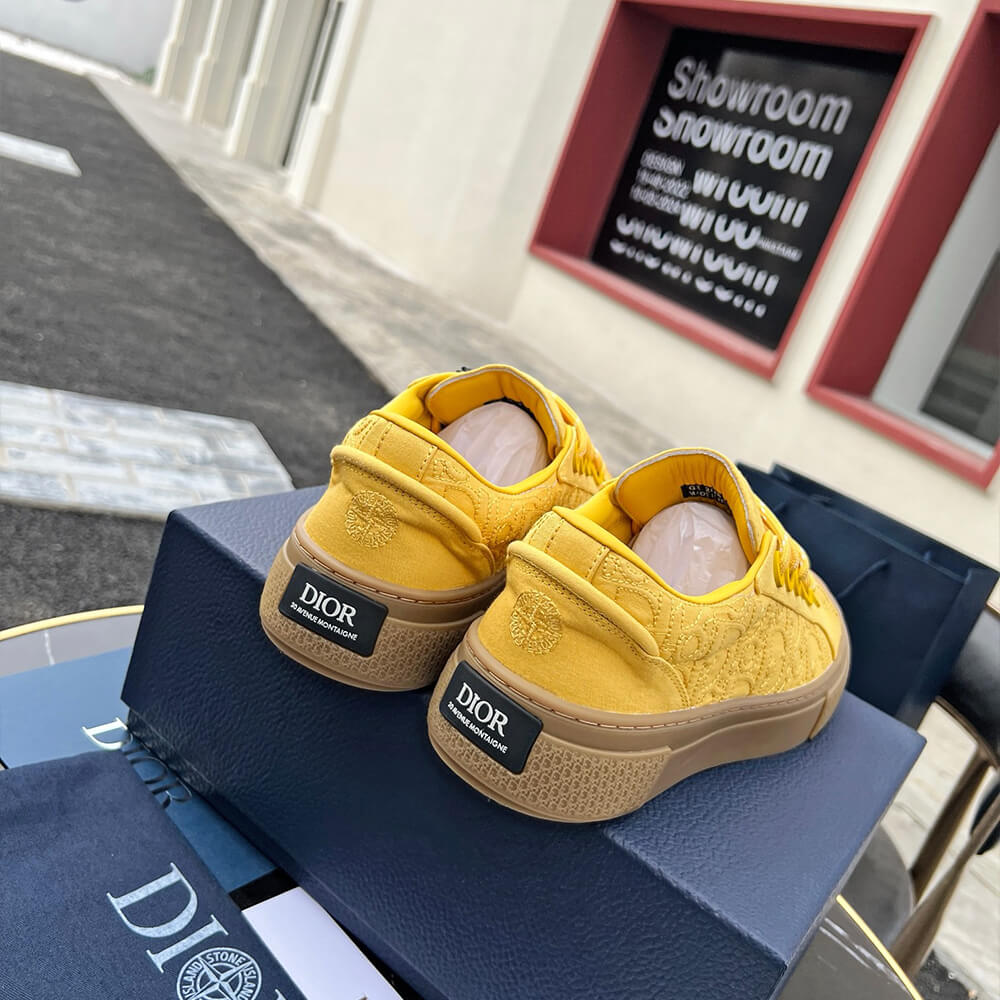 D10r B33 Sneaker