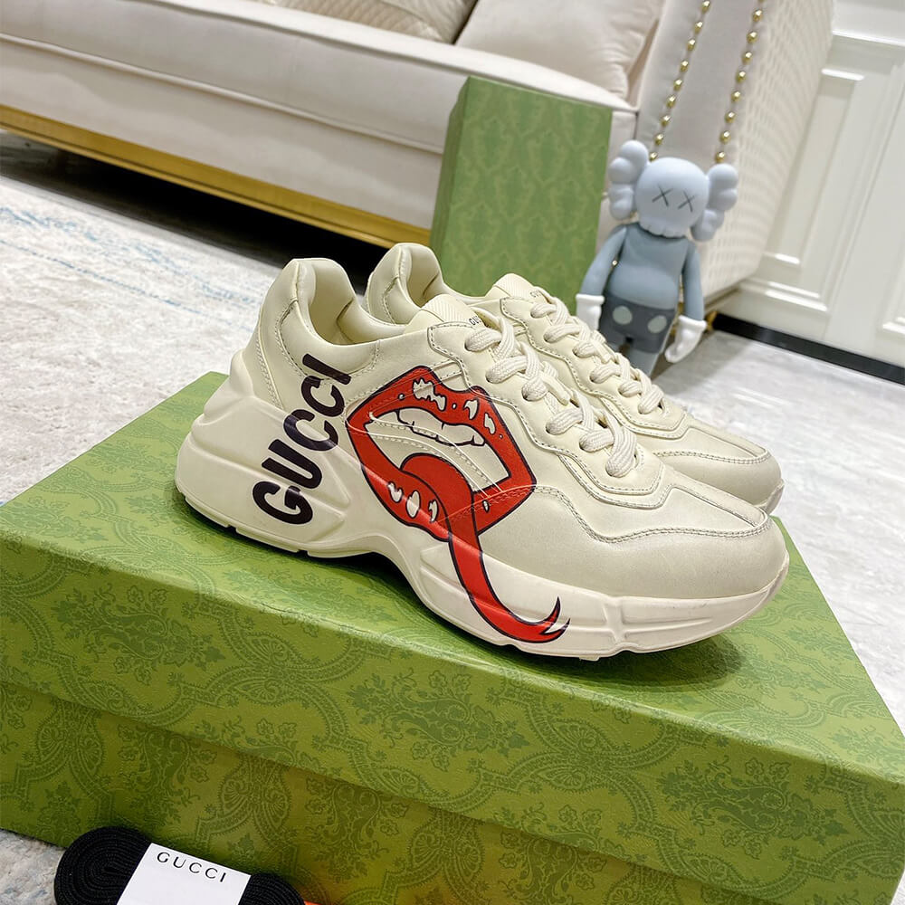 Gvc*1 Rhyton sneaker with mouth print