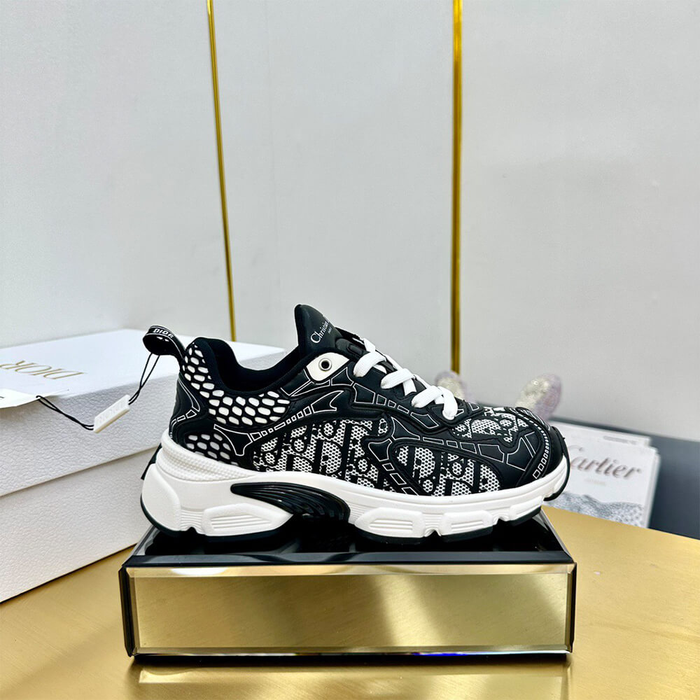 Chr1st1an D10r Vibe Sneaker