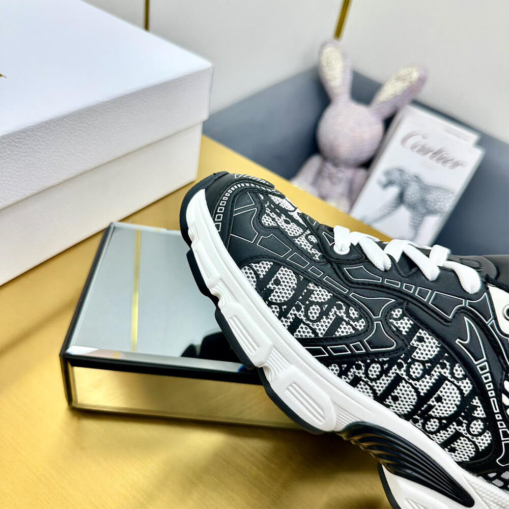 Chr1st1an D10r Vibe Sneaker