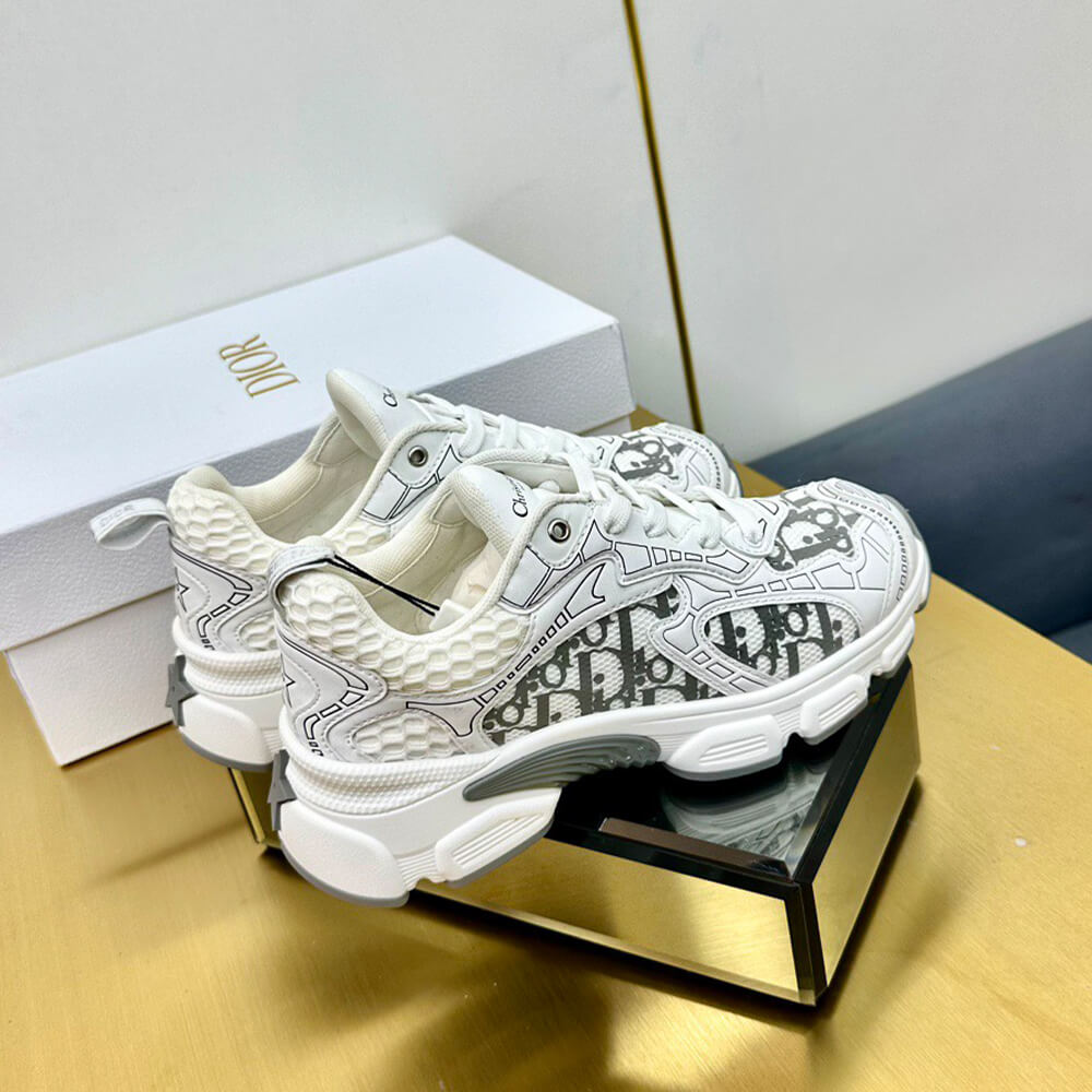 Chr1st1an D10r Vibe Sneaker