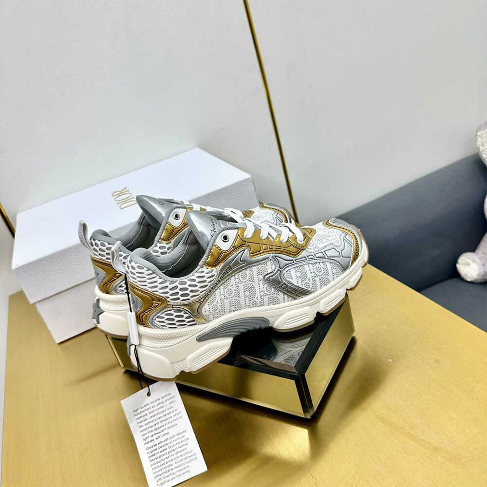Chr1st1an D10r Vibe Sneaker