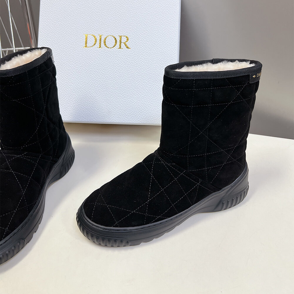 D10r Frost Ankle Boot