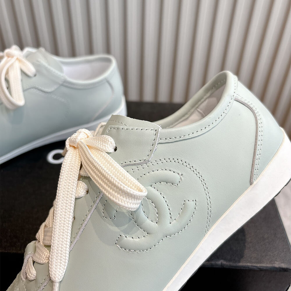 Ch**el Trainers