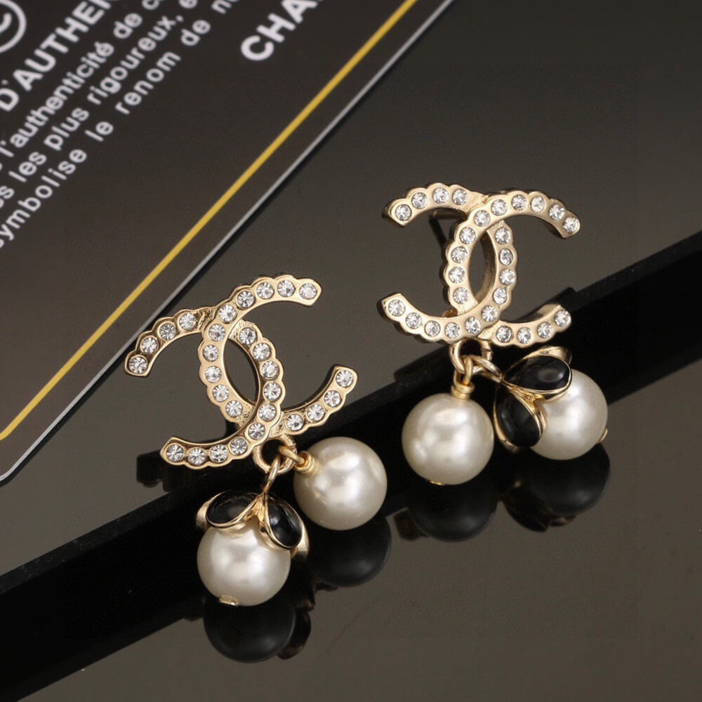 Ch**el D1am0nd EARRINGS