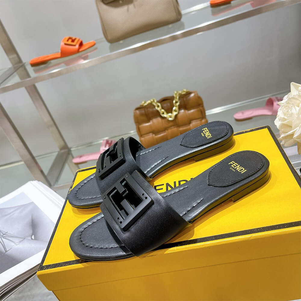 F**di Baguette Slides