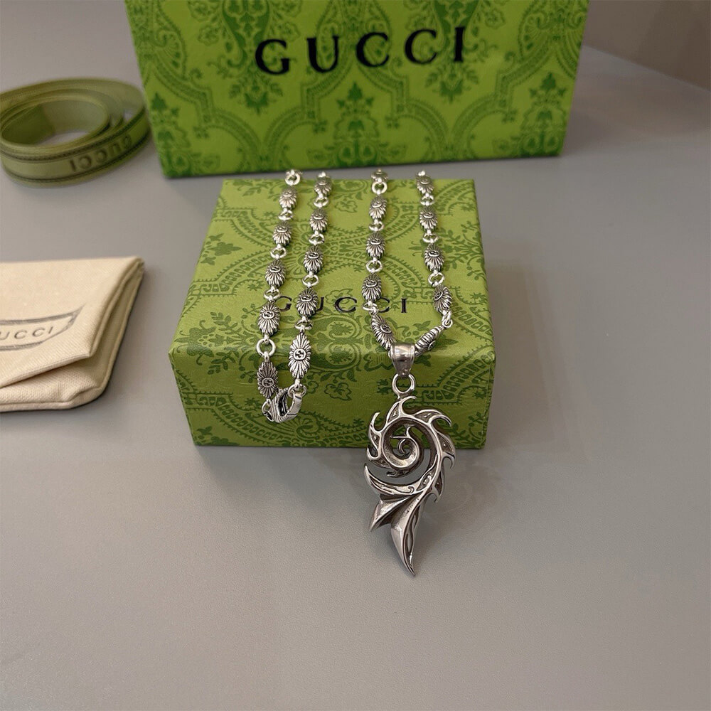 Gvc*1 NECKLACE