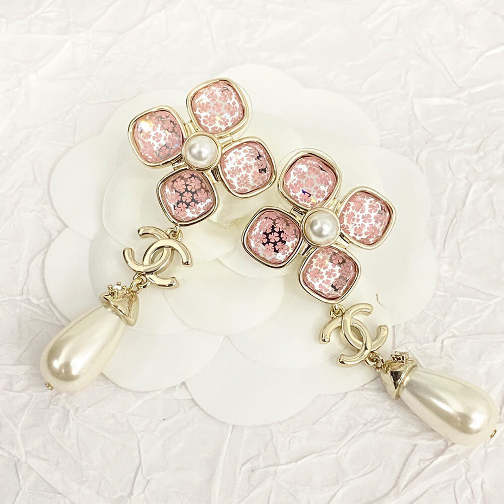 Ch**el PEARL EARRINGS