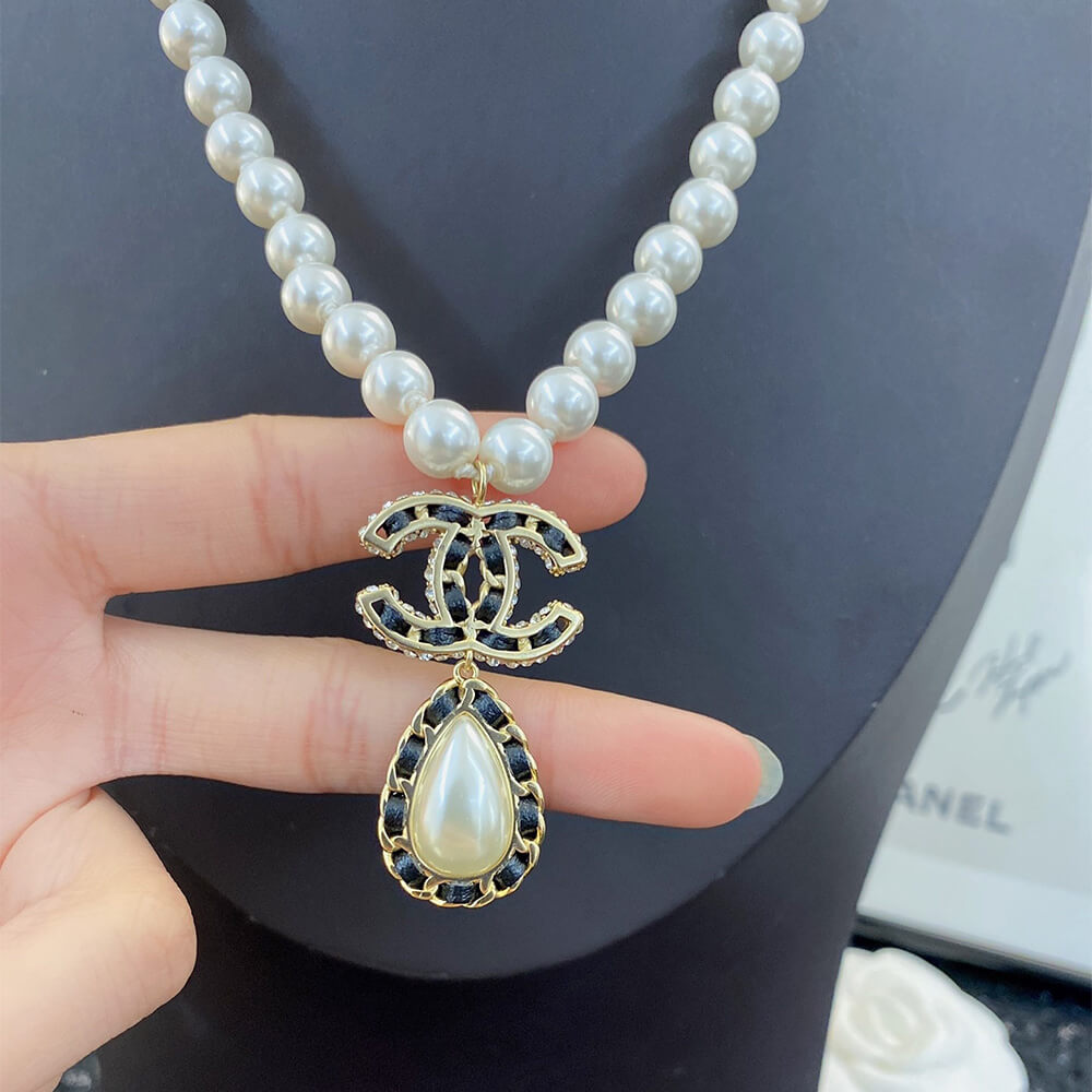 Ch**el PEARL NECKLACE