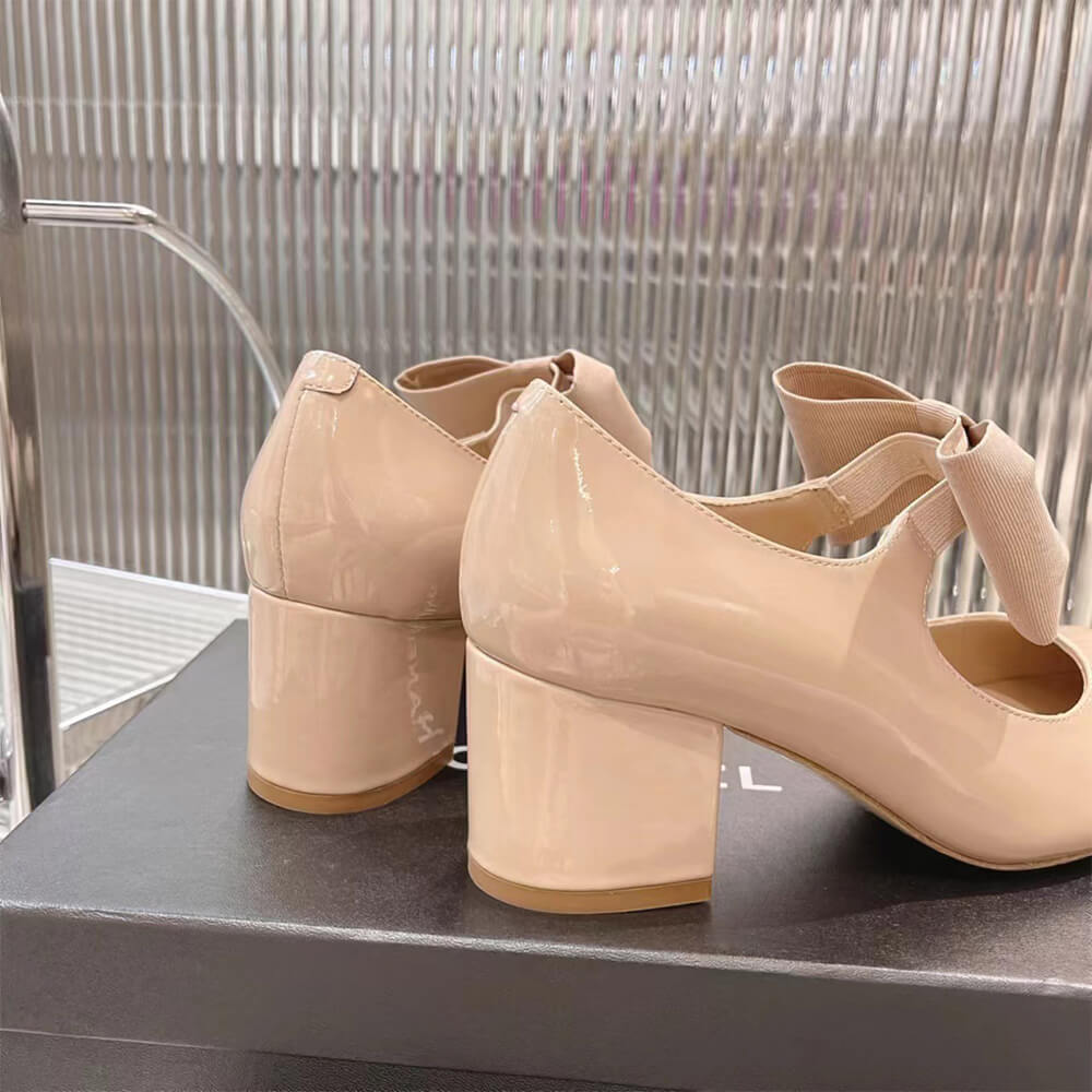 Ch**el Pumps