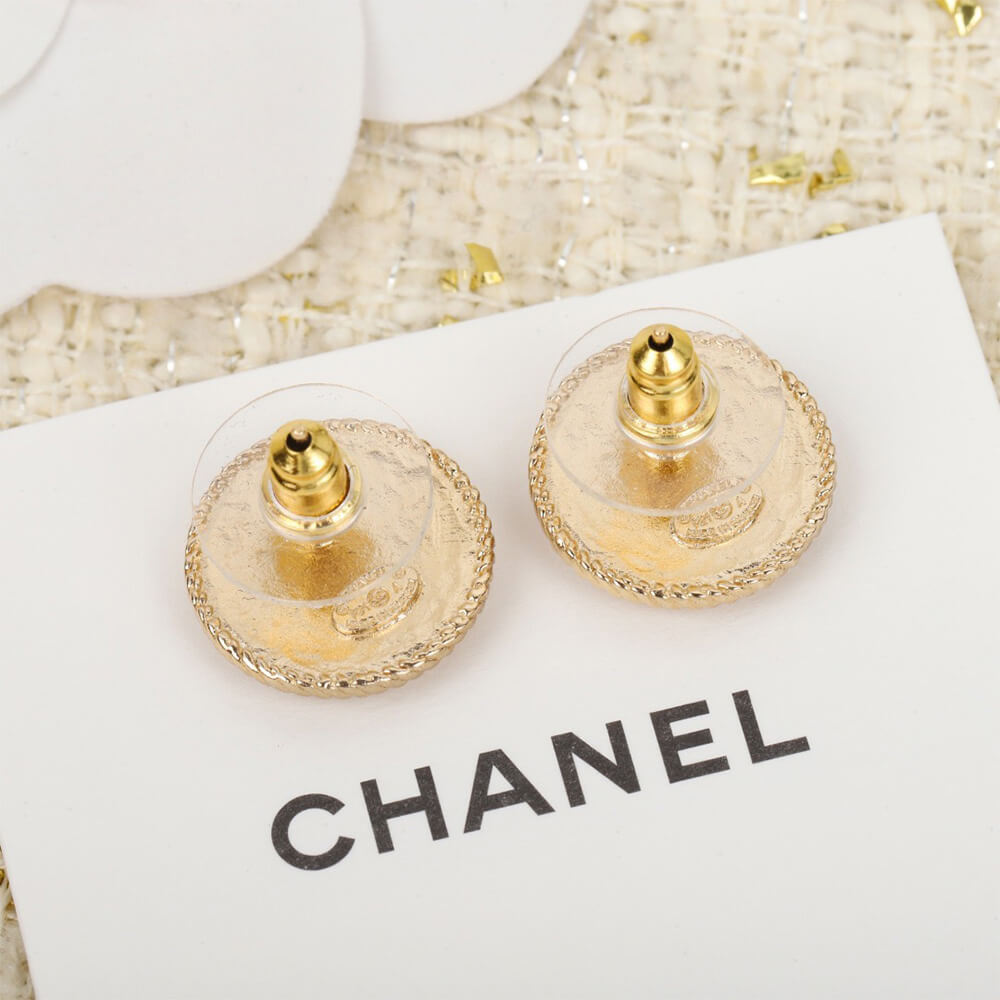 Ch**el PEARL EARRINGS