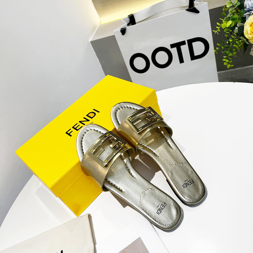 F**di Baguette Slides
