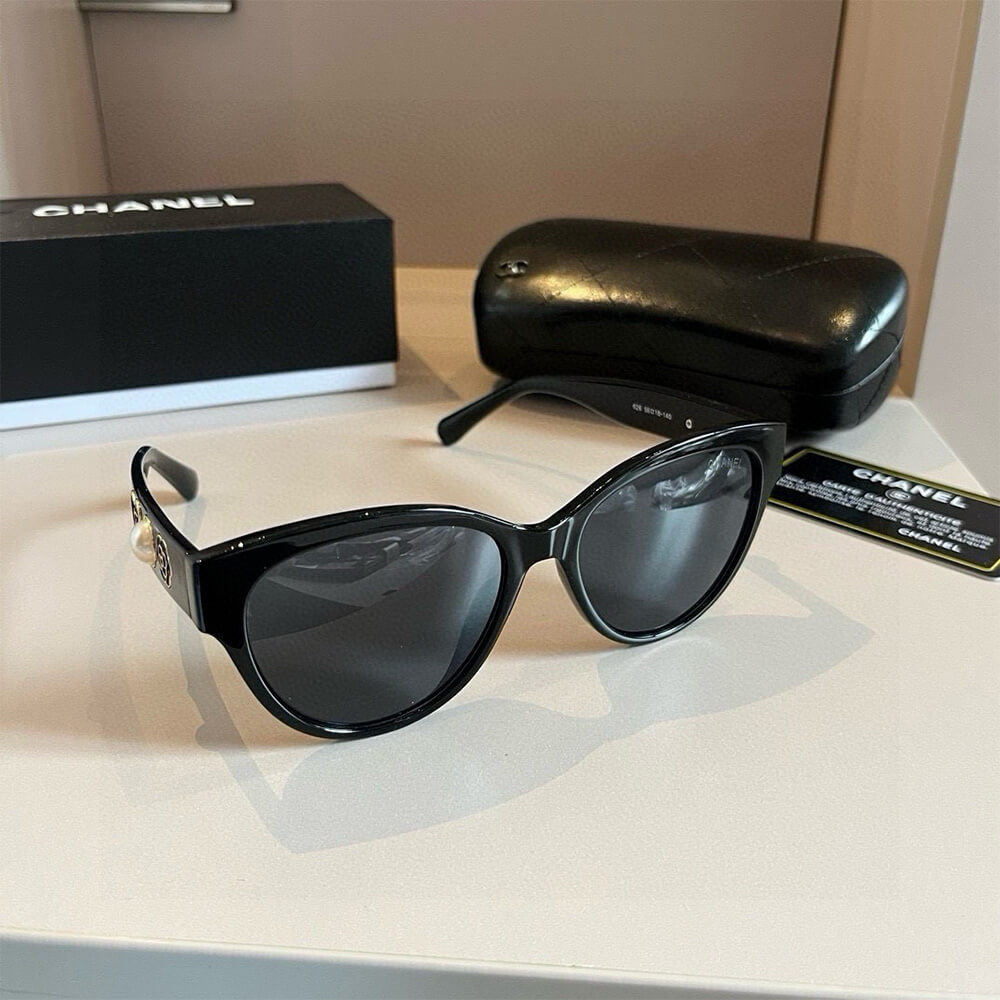 Ch**el SUNGLASSES