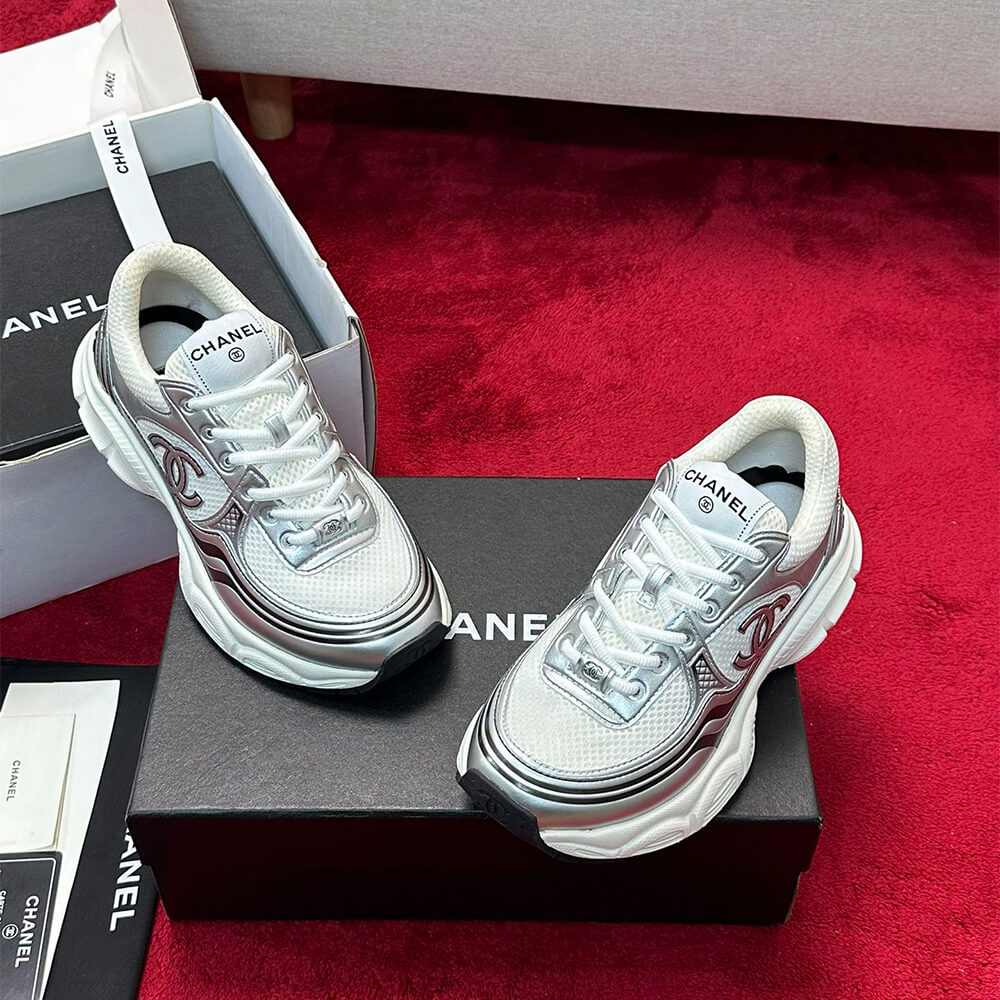 Ch**el Sneaker