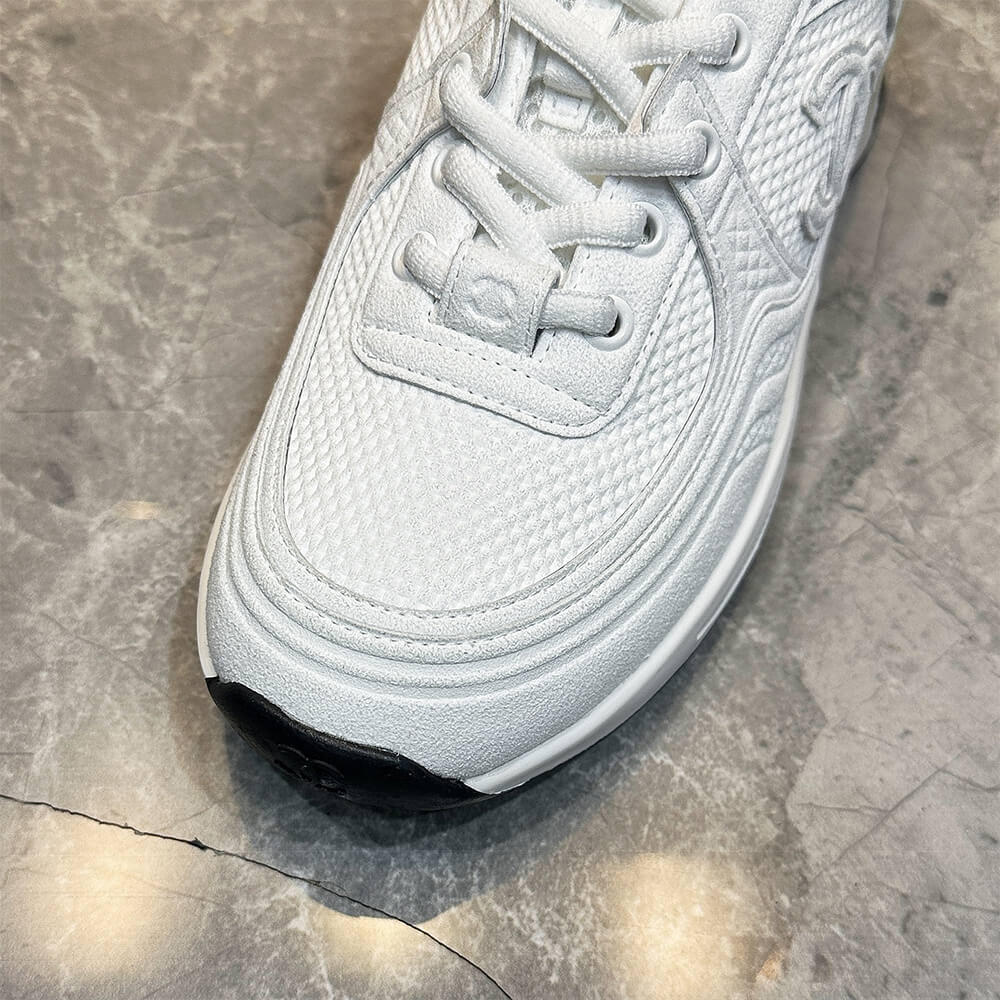 Ch**el Sneaker