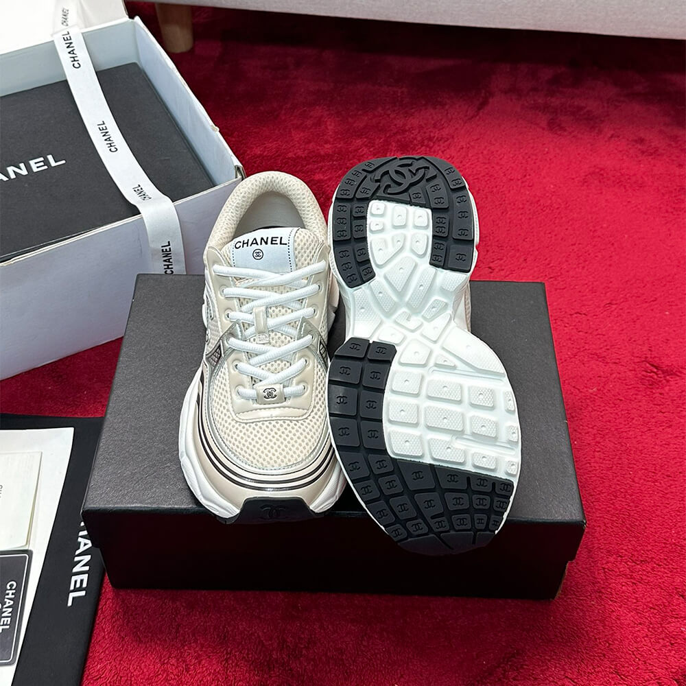 Ch**el Sneaker