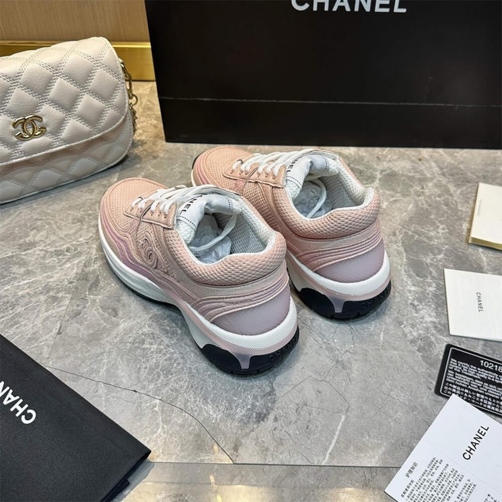 Ch**el Sneaker