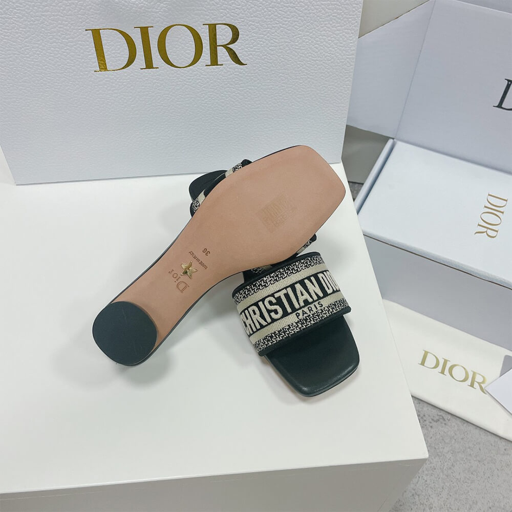 D10r Dway Heeled Slide