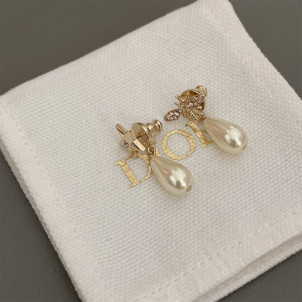 D10r PEARL EARRINGS