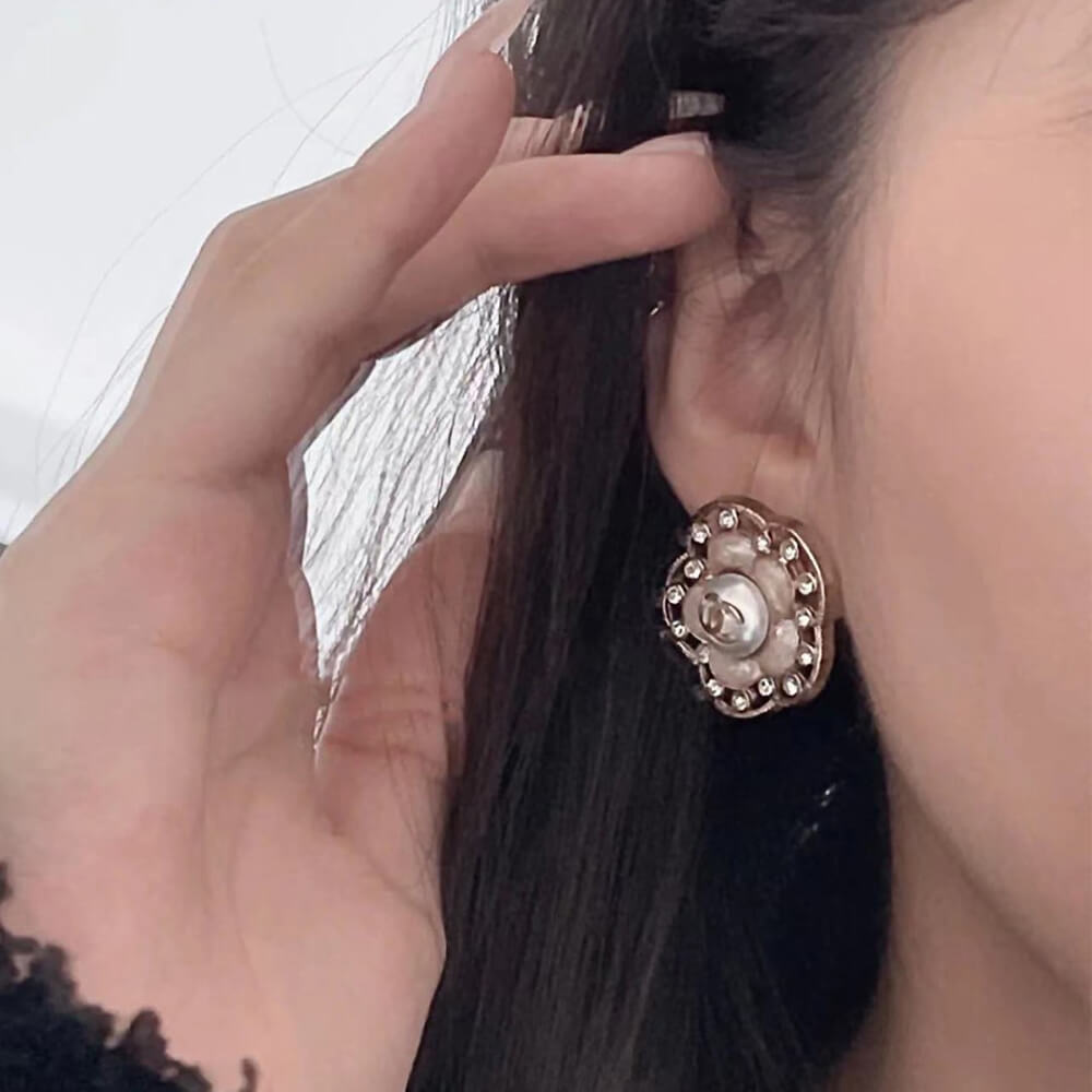 Ch**el D1am0nd EARRINGS