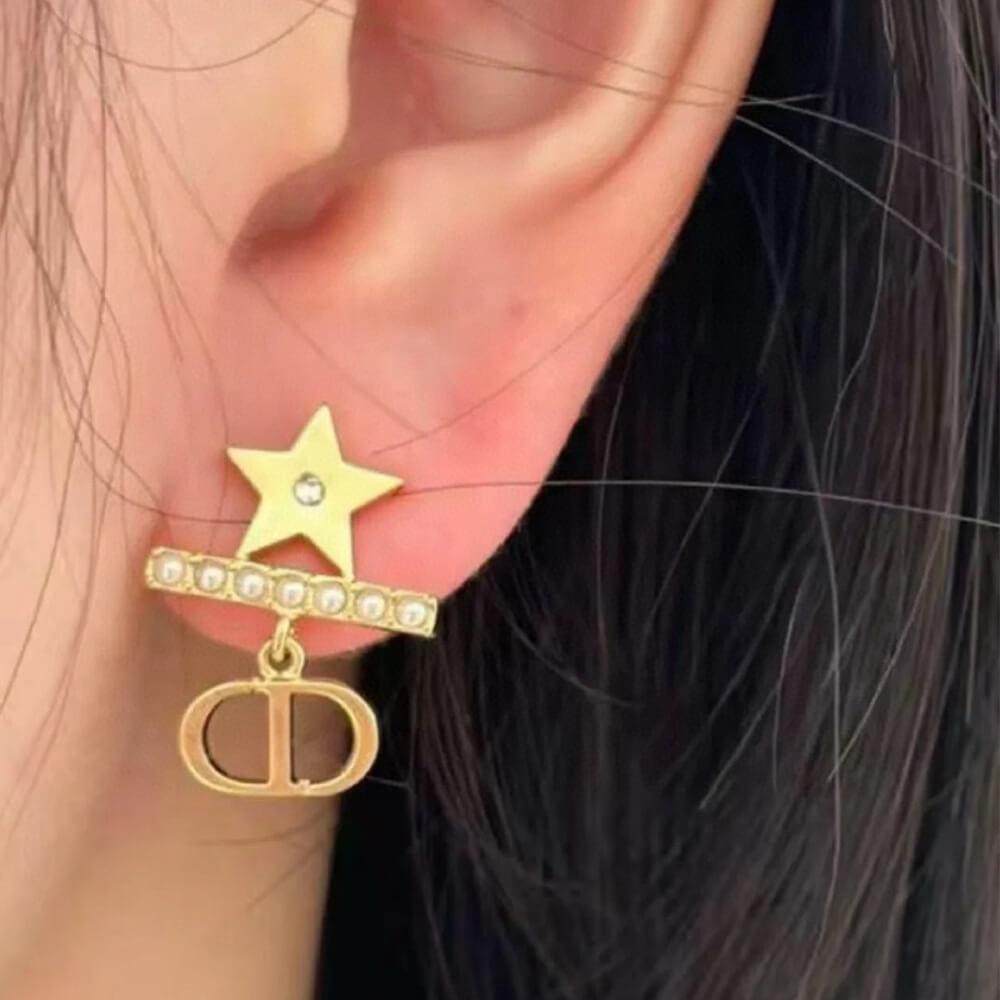 D10r EARRINGS