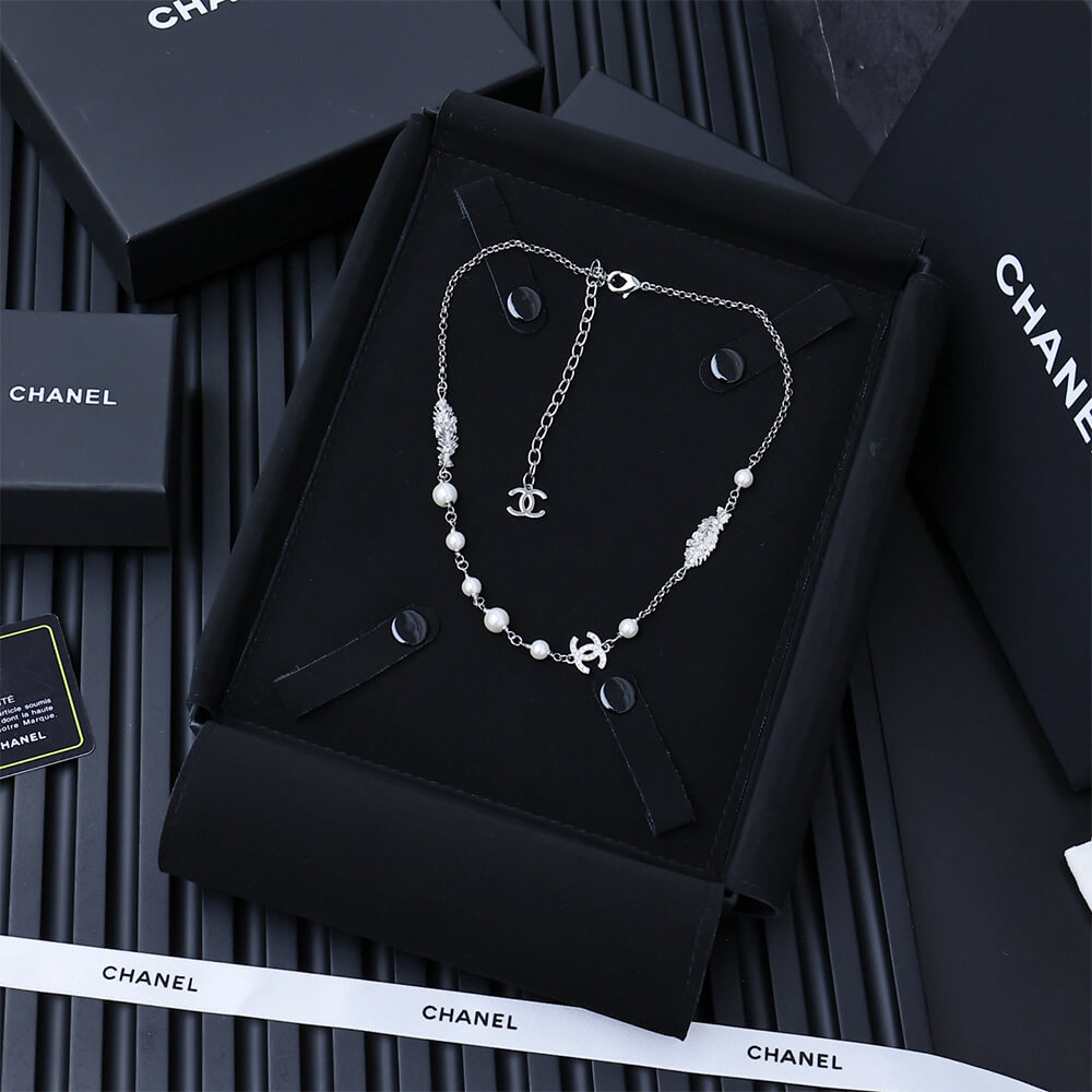 Ch**el Necklace