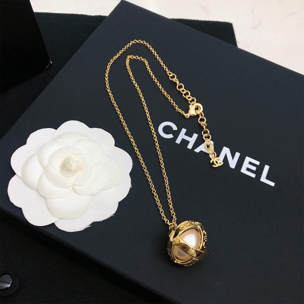 Ch**el Necklace