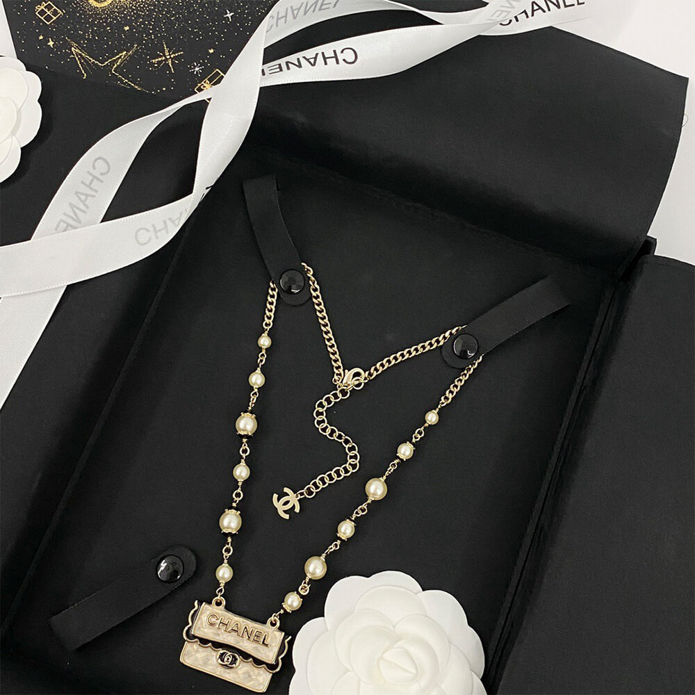 Ch**el Necklace