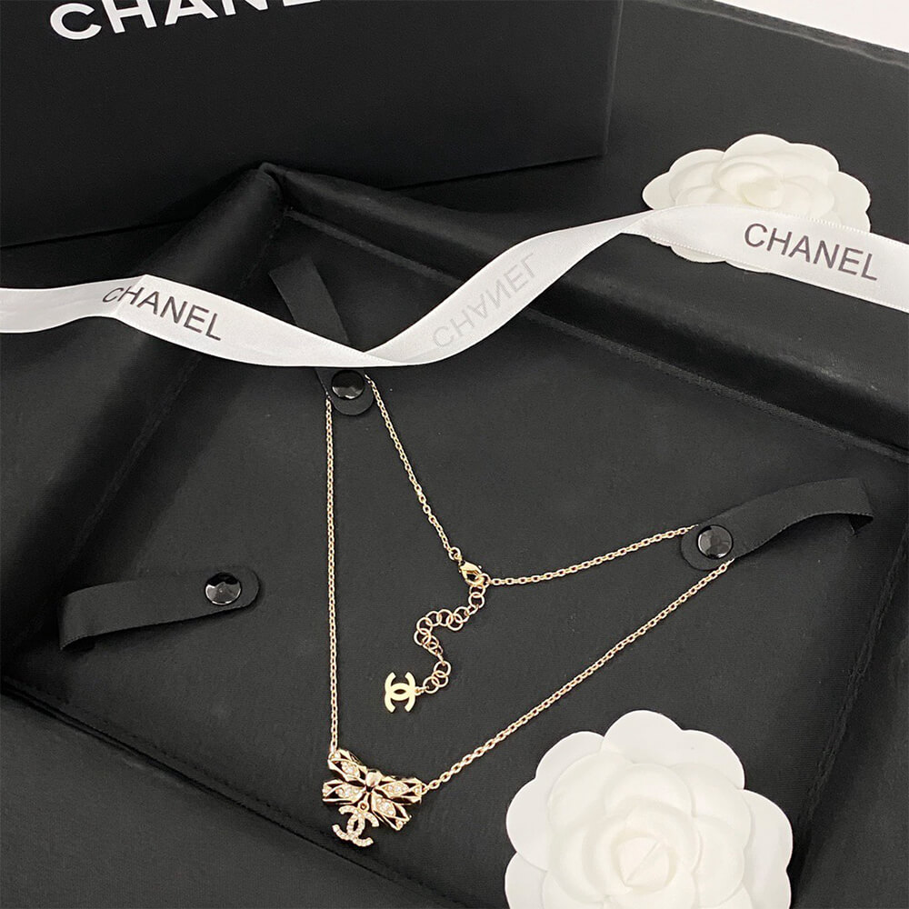 Ch**el Necklace