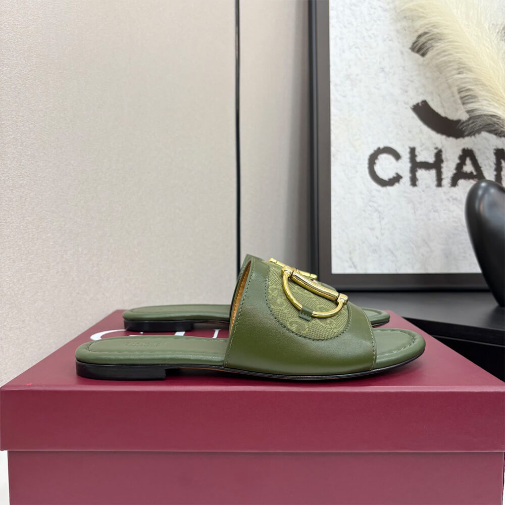 Gvc*1 Women’s slide sandal with Horsebit