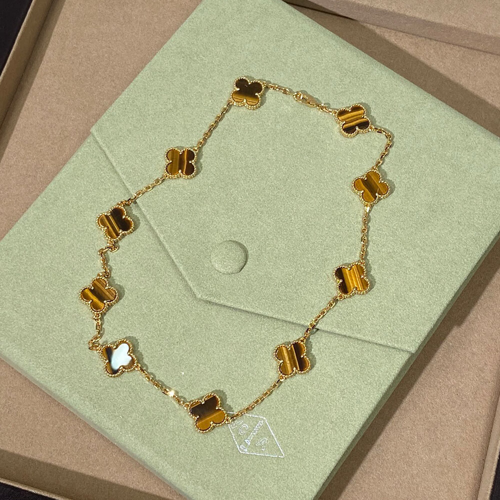 V*n Cl**f & Arpels Necklace