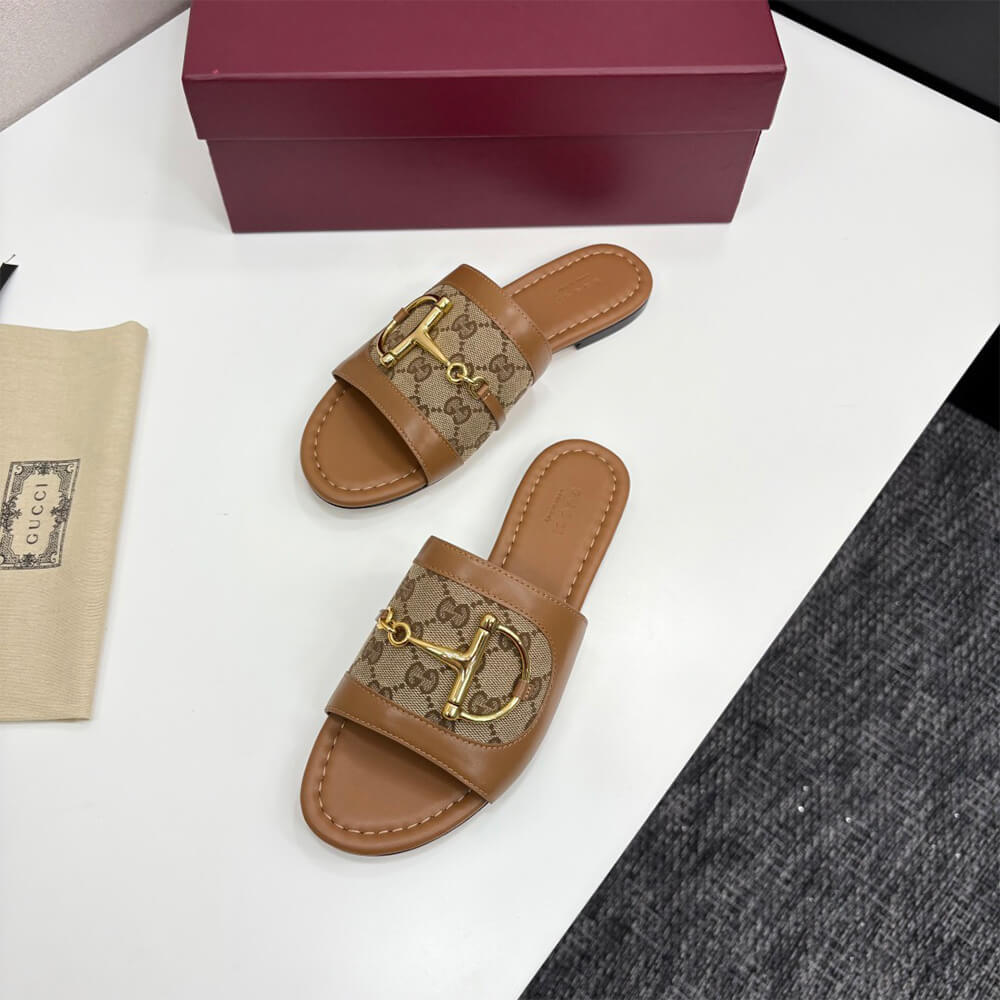 Gvc*1 Women’s slide sandal with Horsebit
