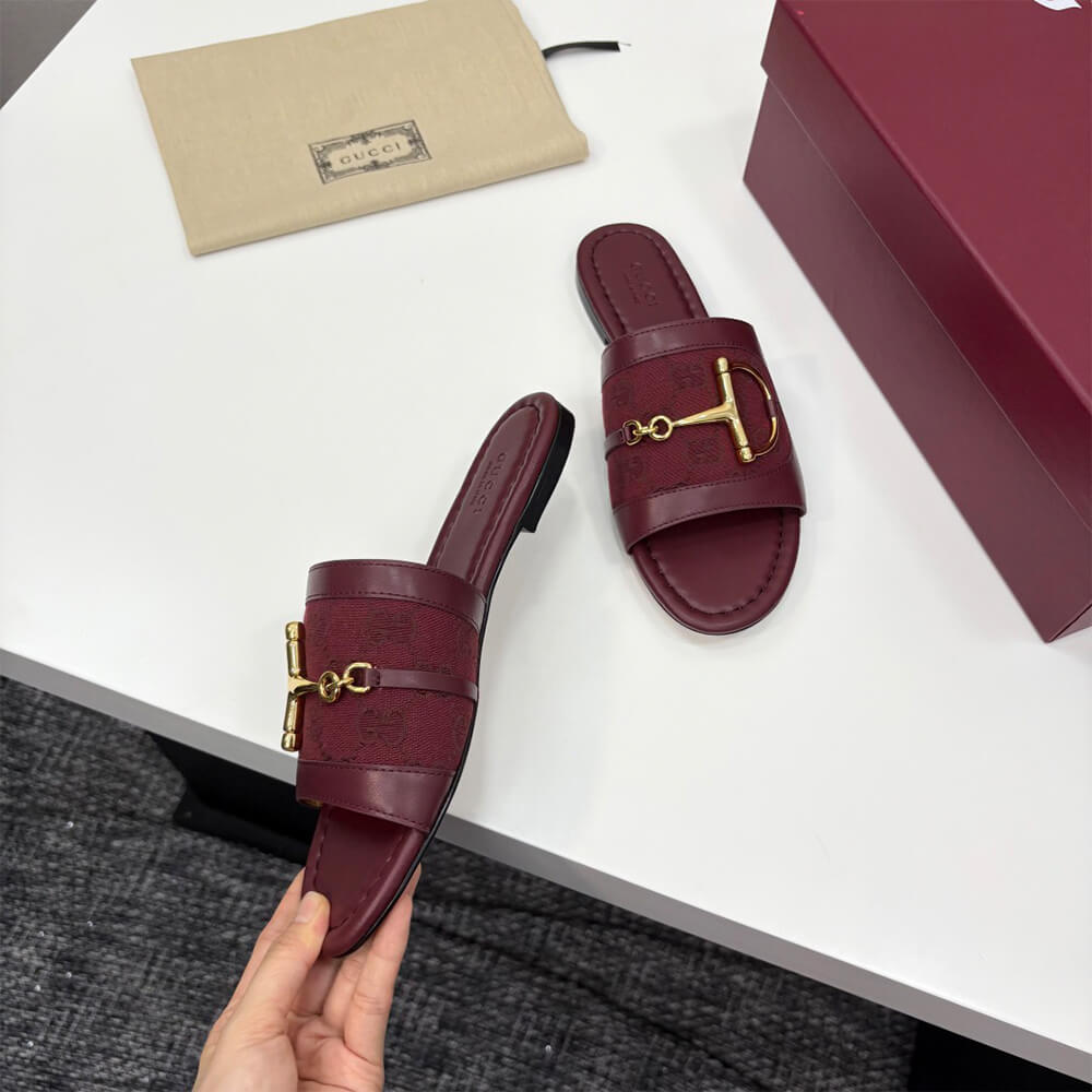 Gvc*1 Women’s slide sandal with Horsebit