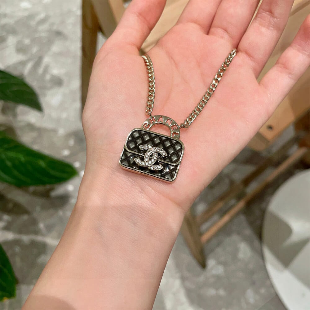 Ch**el Necklace