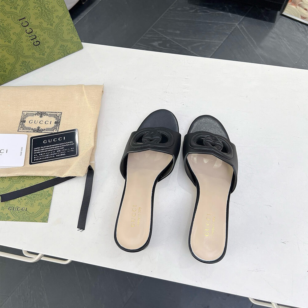Gvc*1 Women’s Interlocking G slide sandal