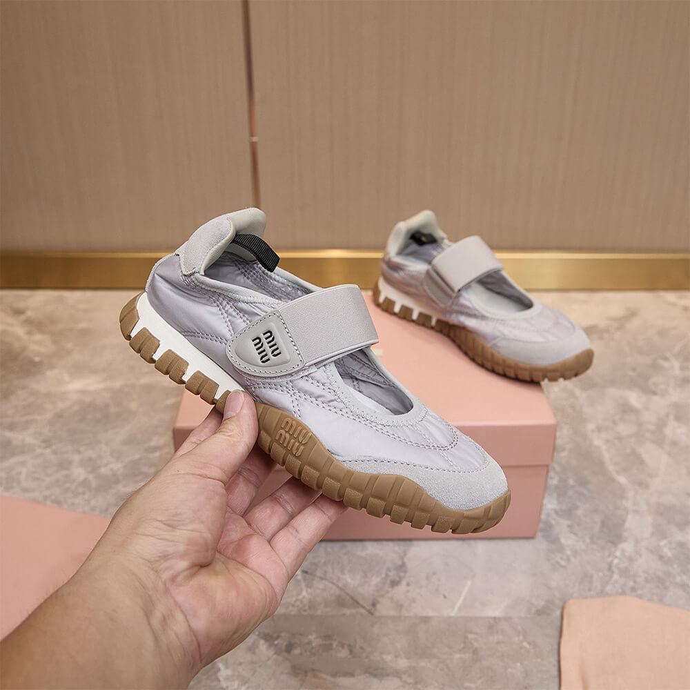 M1um1u ballet flats